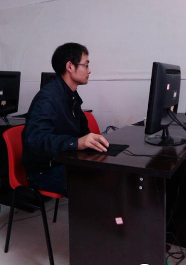 孫老師：<教授科目:數(shù)控車、加工中心的操作編程和軟件建模、編程>